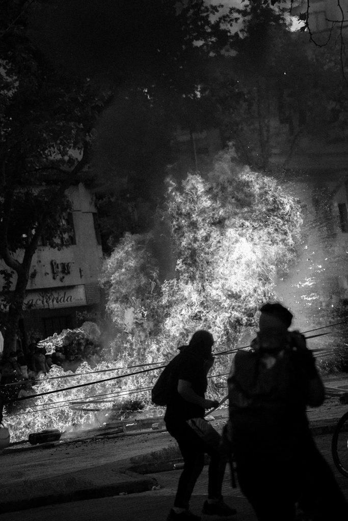 Tulipalo ja mielenosoitus